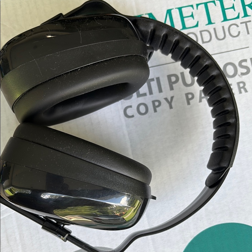 Black and Silver Noise-Cancelling Headphones